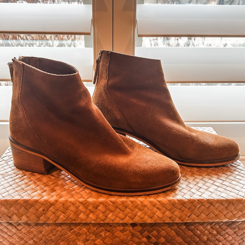Steve Madden Brown Suede Ankle Boots - Size 9